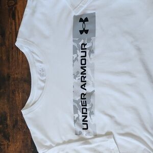 Mens Under Armour T-shirt